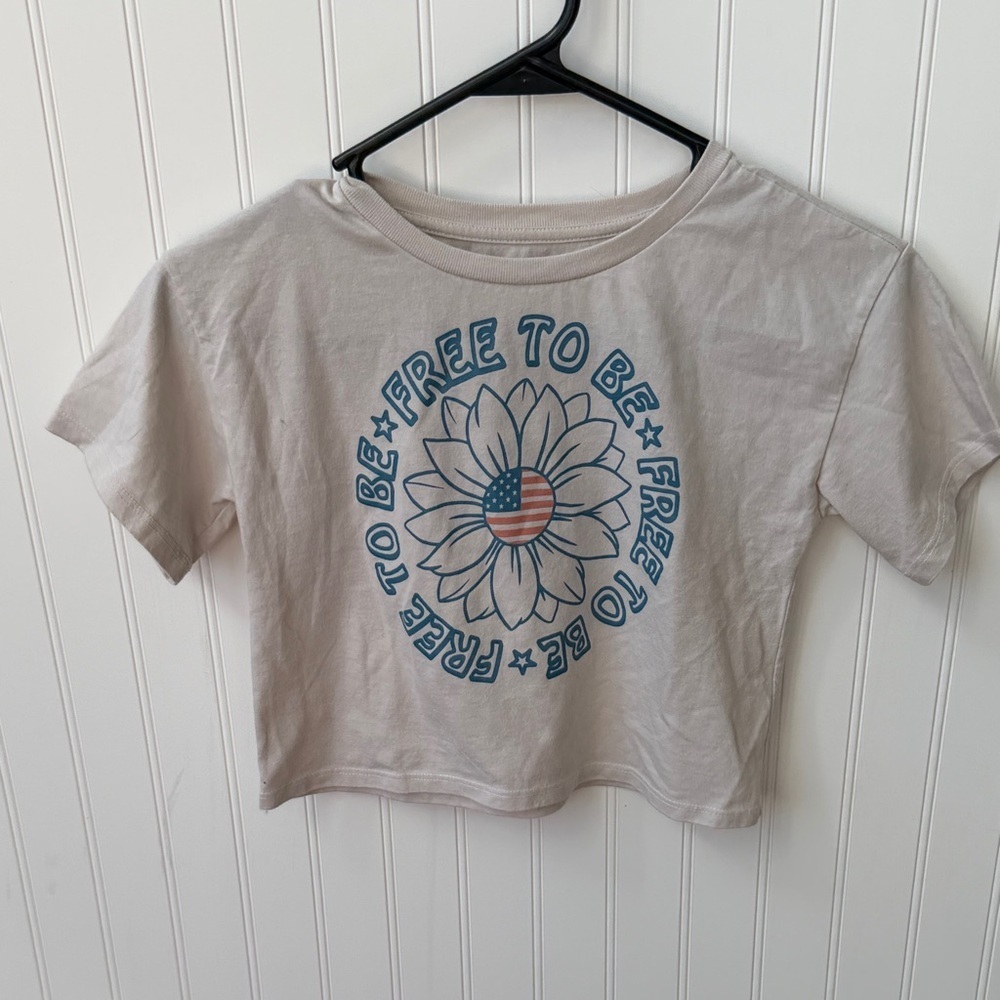 (039)MAD Engine Cream Graphic Tee with Blue Sunflower and Flag